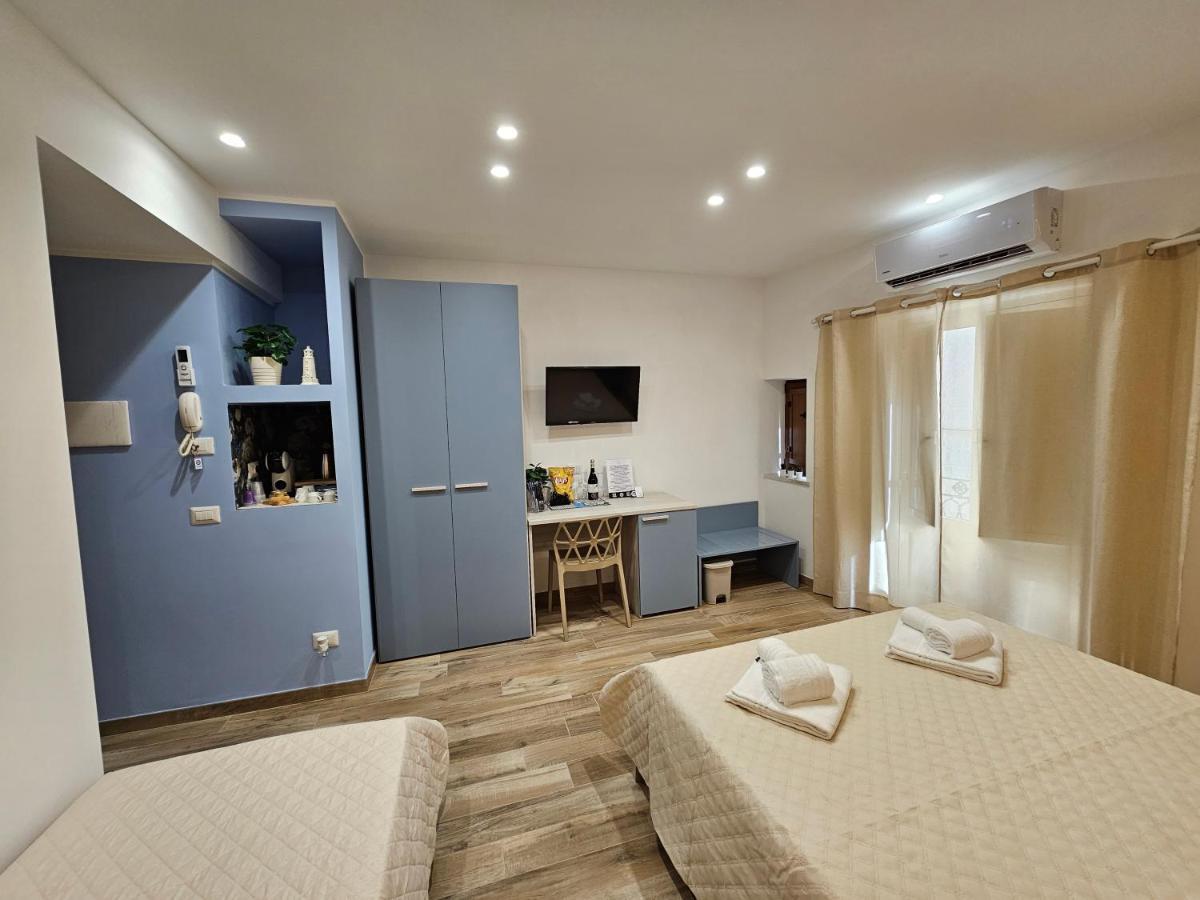 Zaffiro'S House Hotel เชฟาลู ภายนอก รูปภาพ